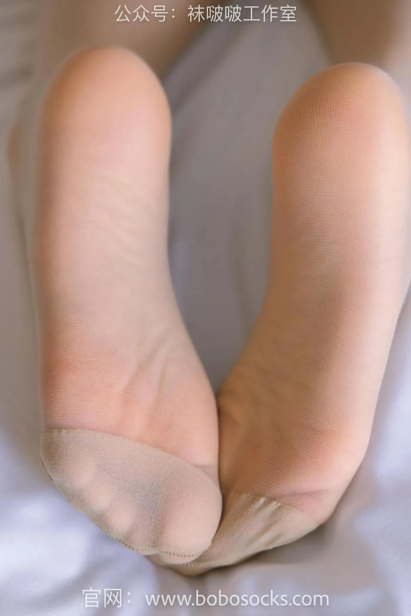 [BoBoSocks袜啵啵]NO.110 苏苏-高跟鞋、肉丝 [140P]插图3